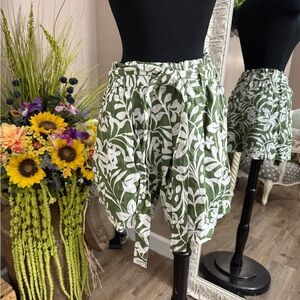 Voyager by Mersea • Green Floral Linen Paperbag Shorts